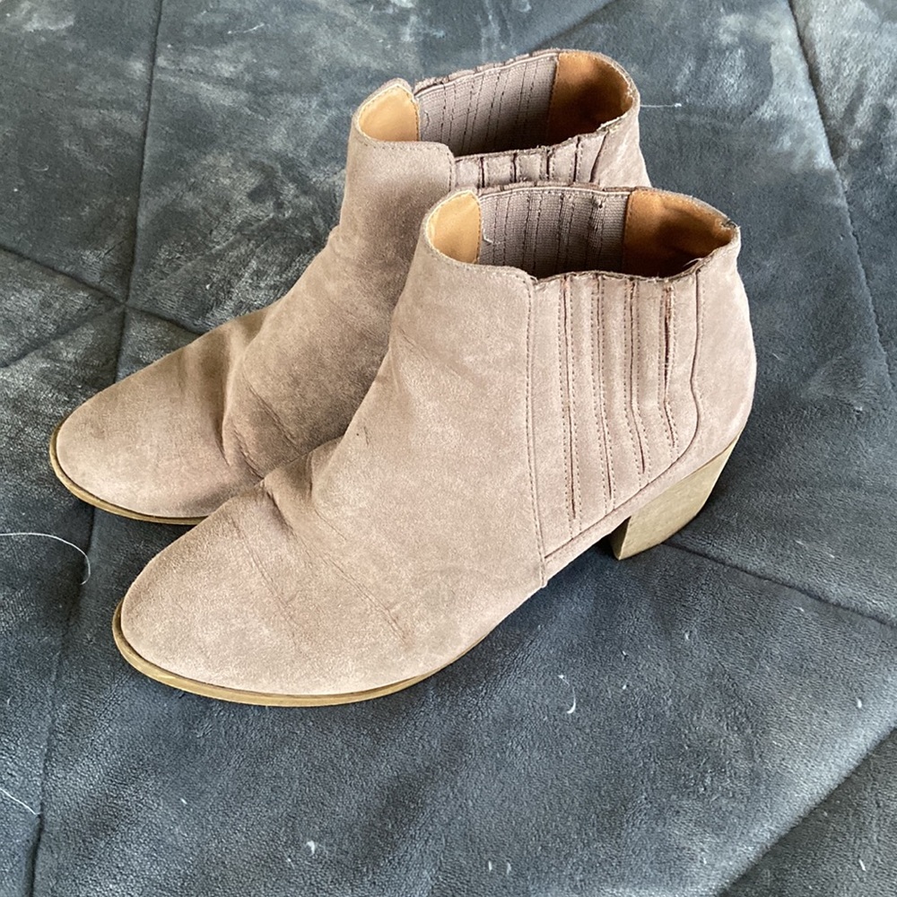 Qupid Booties